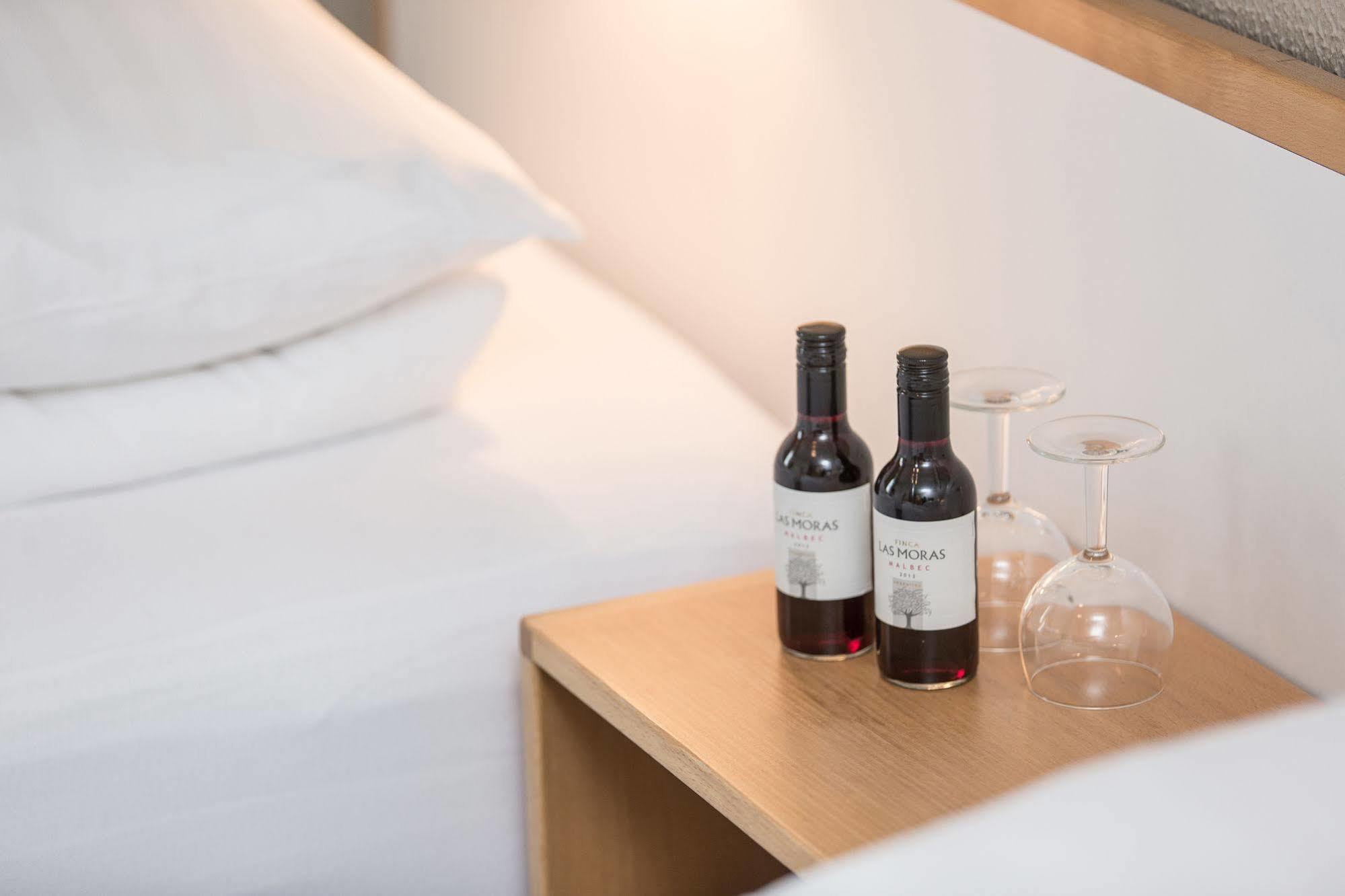Hotel Nordurland By Keahotels アークレイリ エクステリア 写真