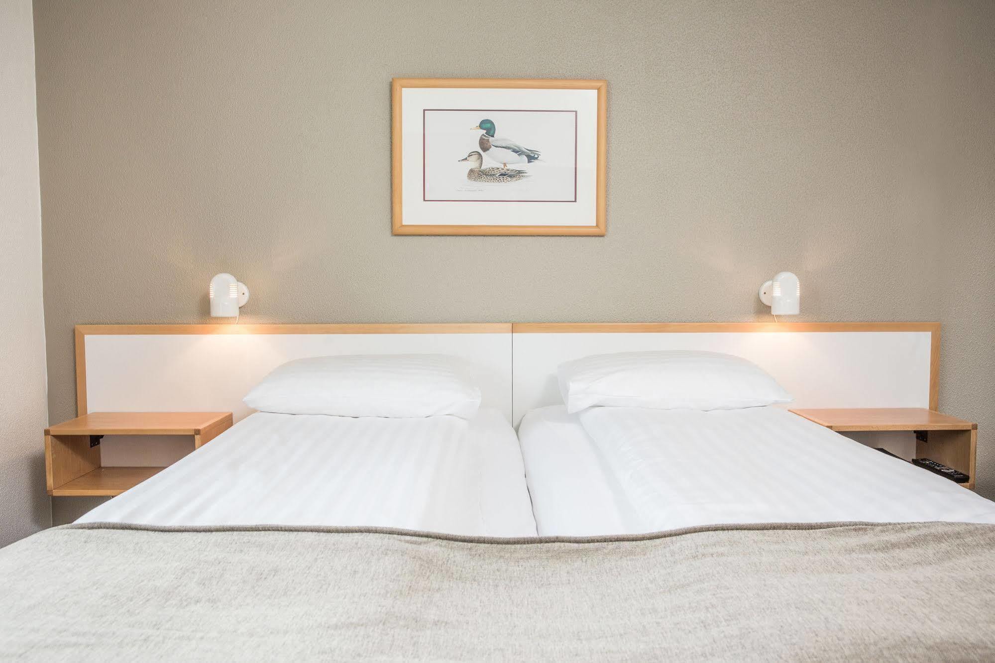Hotel Nordurland By Keahotels アークレイリ エクステリア 写真