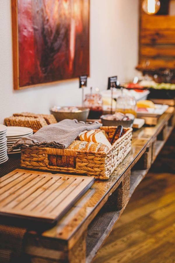 Hotel Nordurland By Keahotels アークレイリ エクステリア 写真